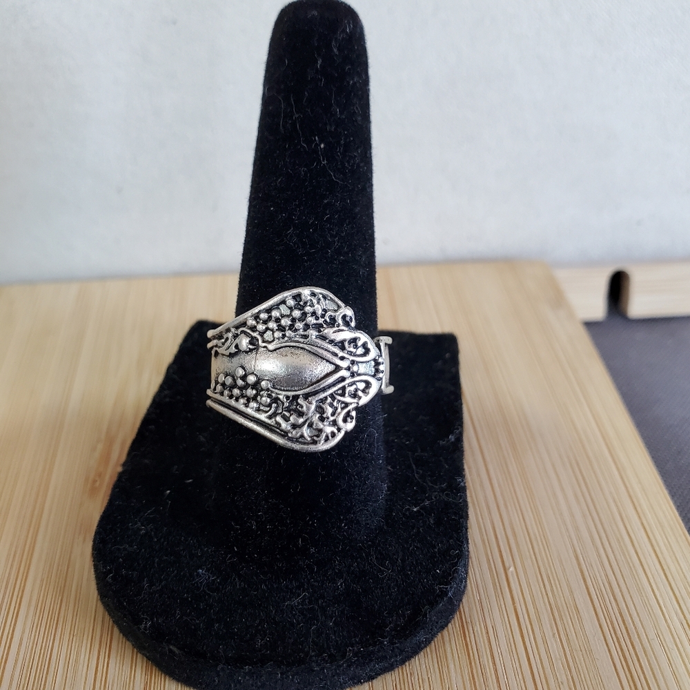 Engraved Spoon Ring - Picture 1 of 4